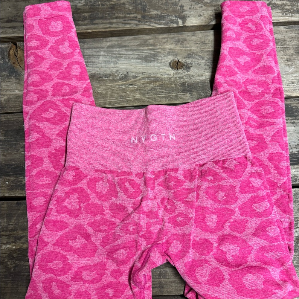 NVGTN leggings size  XS